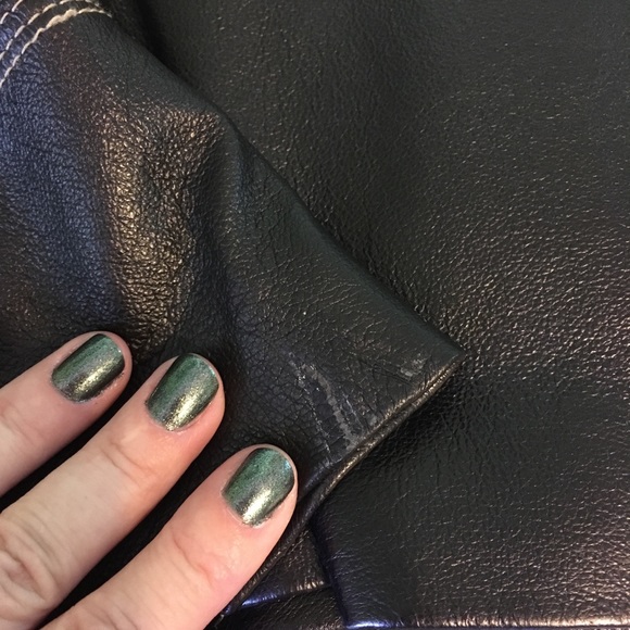 Bagatelle black leather jacket - Picture 10 of 11